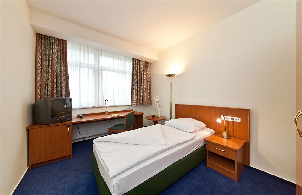 Arcadia Belmondo Hamburg Room photo